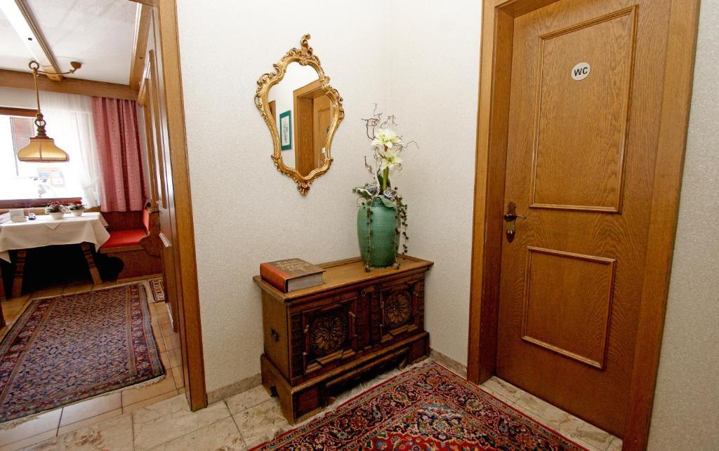 Hotel Alpenblick Schruns Rom bilde